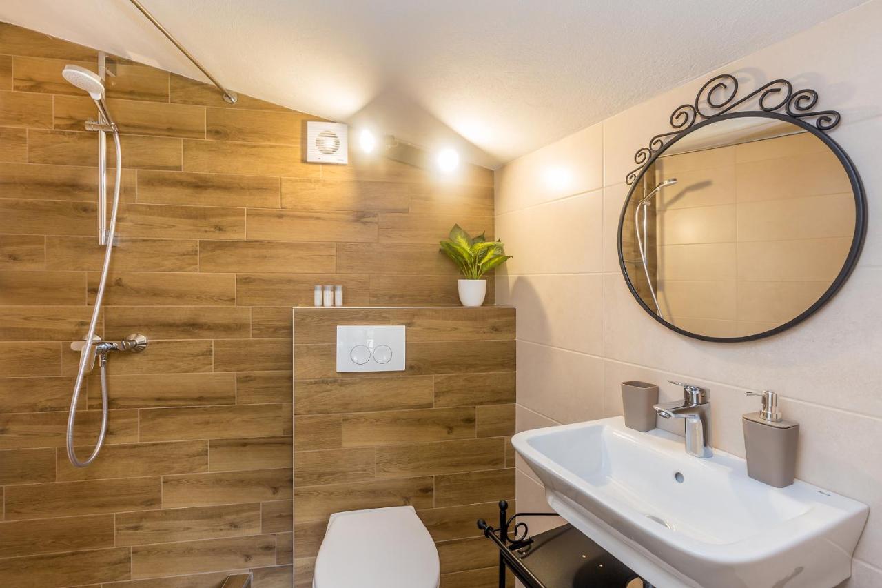 Holiday Home Jela Добринь Экстерьер фото