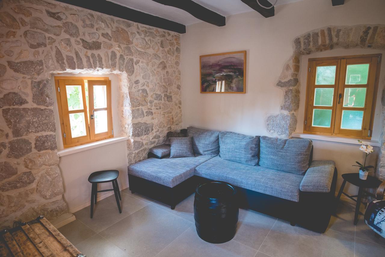 Holiday Home Jela Добринь Экстерьер фото