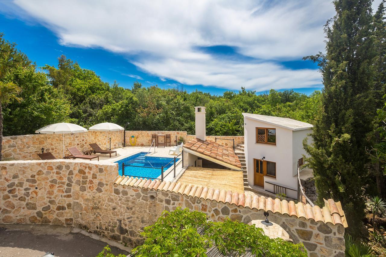 Holiday Home Jela Добринь Экстерьер фото