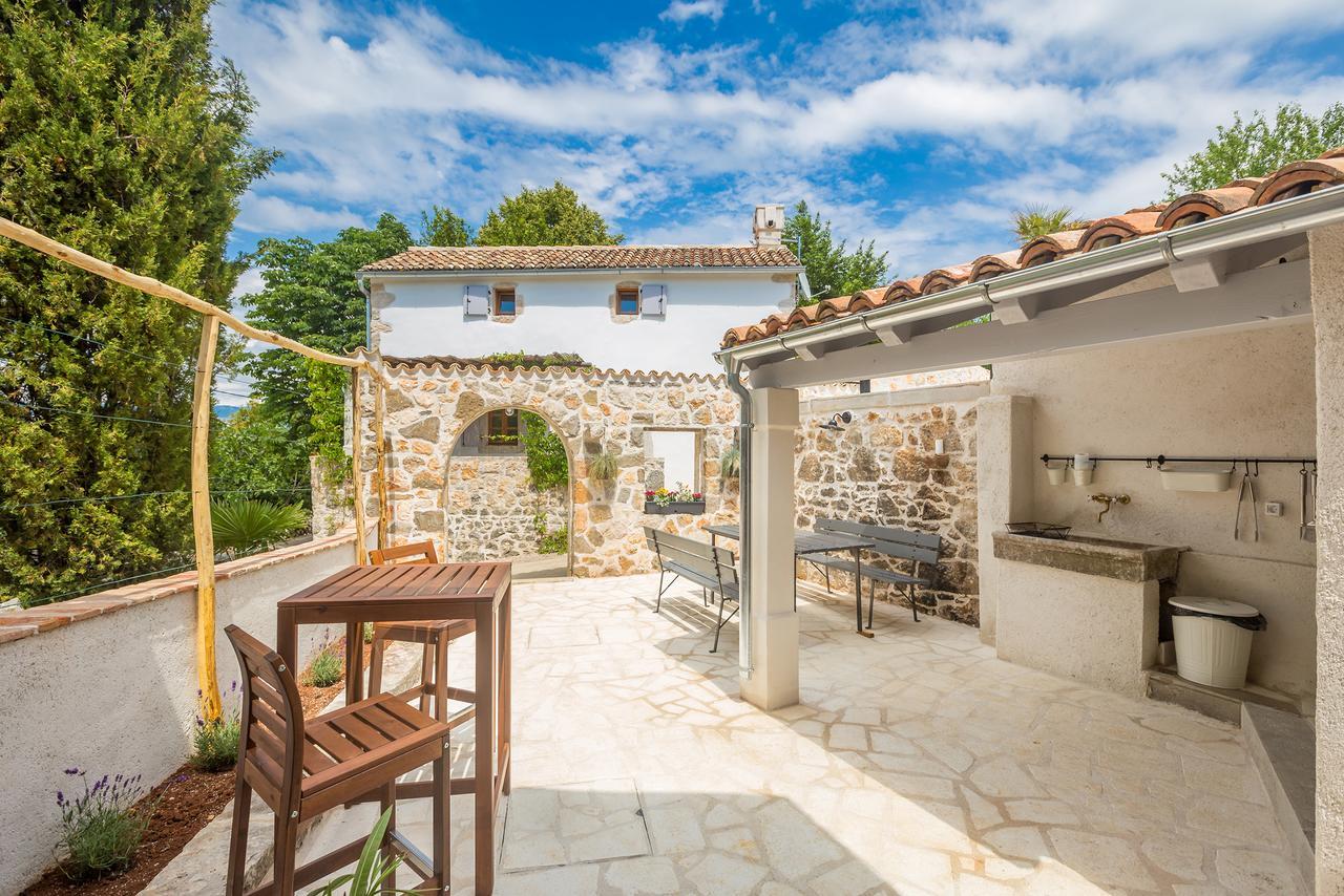Holiday Home Jela Добринь Экстерьер фото