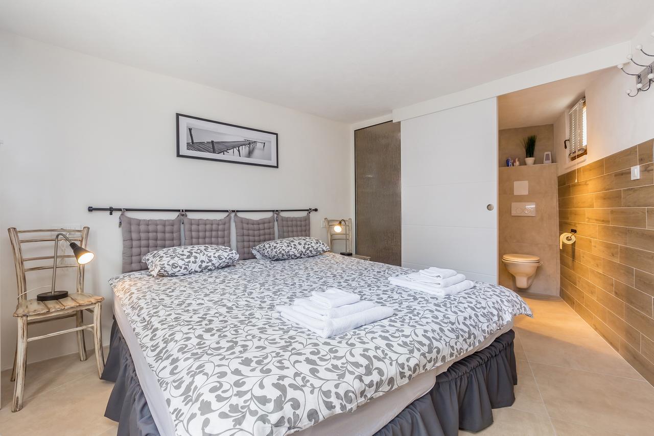 Holiday Home Jela Добринь Экстерьер фото