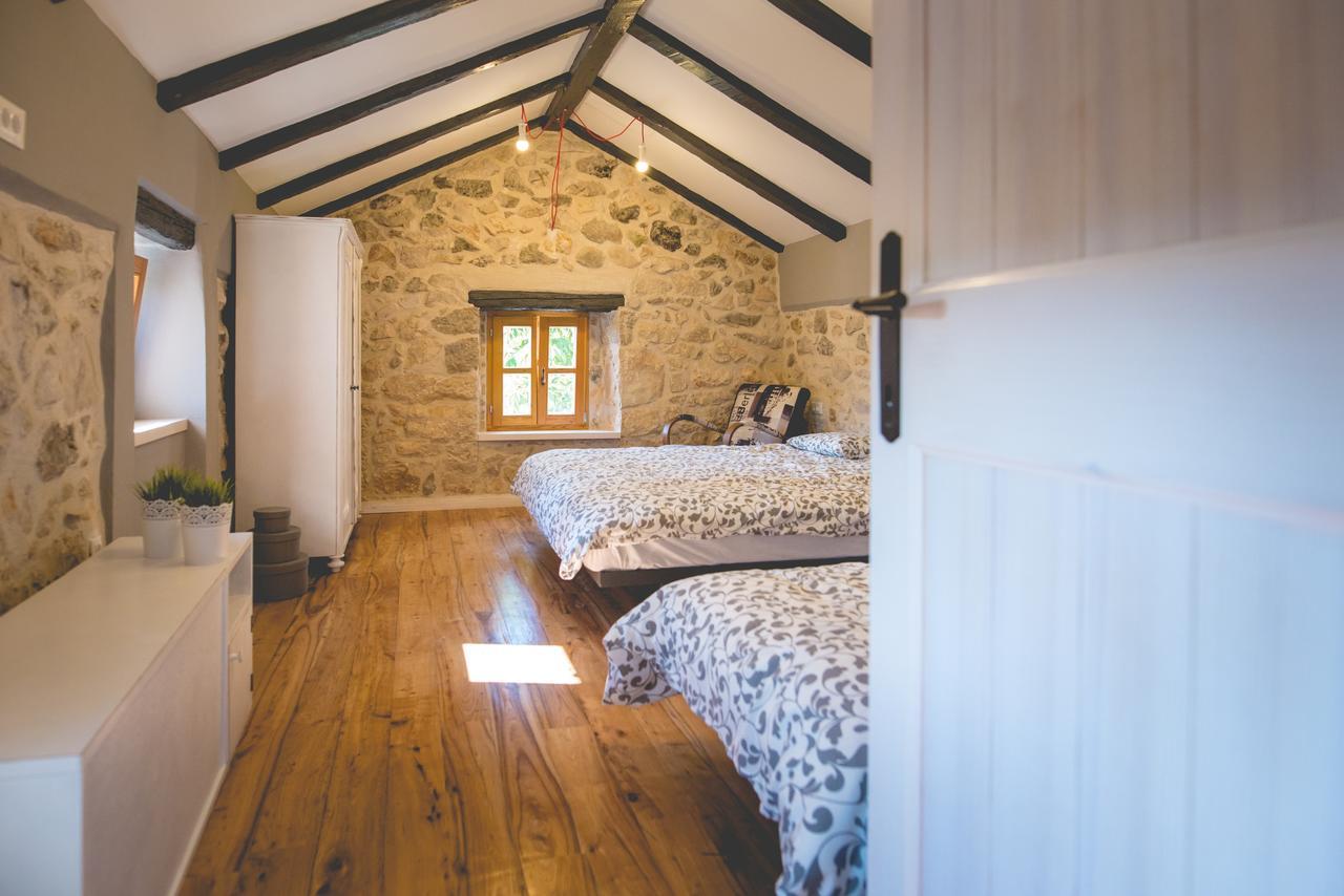 Holiday Home Jela Добринь Экстерьер фото
